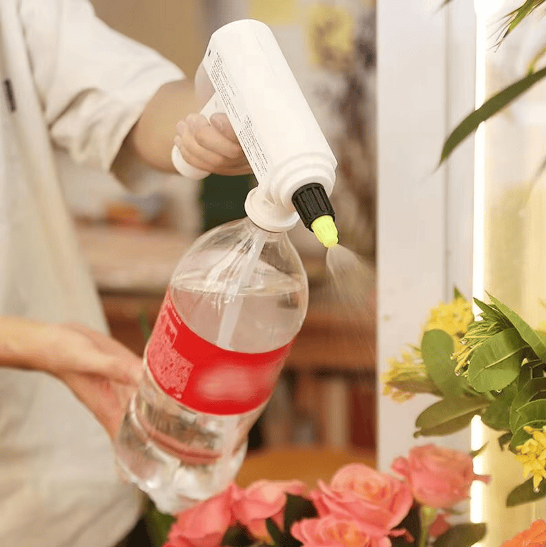 Rechargeable Electric Sprayer with Lithium Battery Pesticide Water Gun