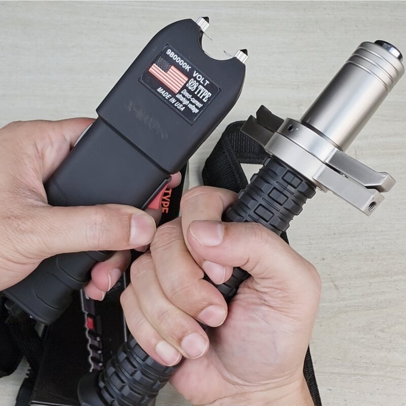 USA Safety Combo: Premium Shock Gun + 32" Retractable Metal Stick